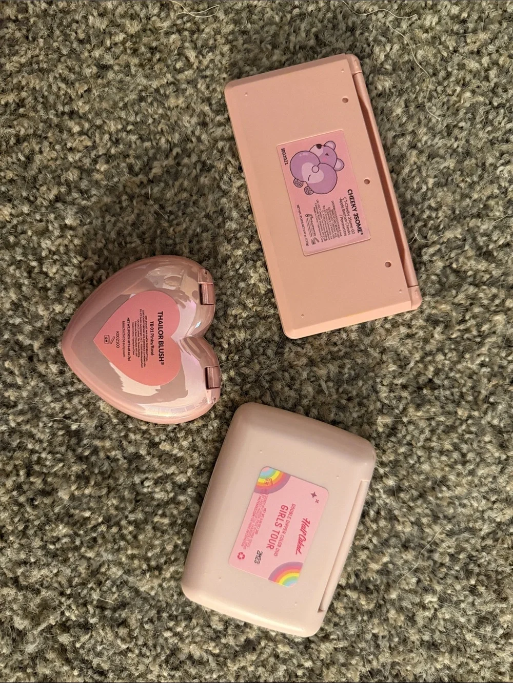 Kimchi Chic Beauty Pink Heart & Pink Palettes Blush Trio